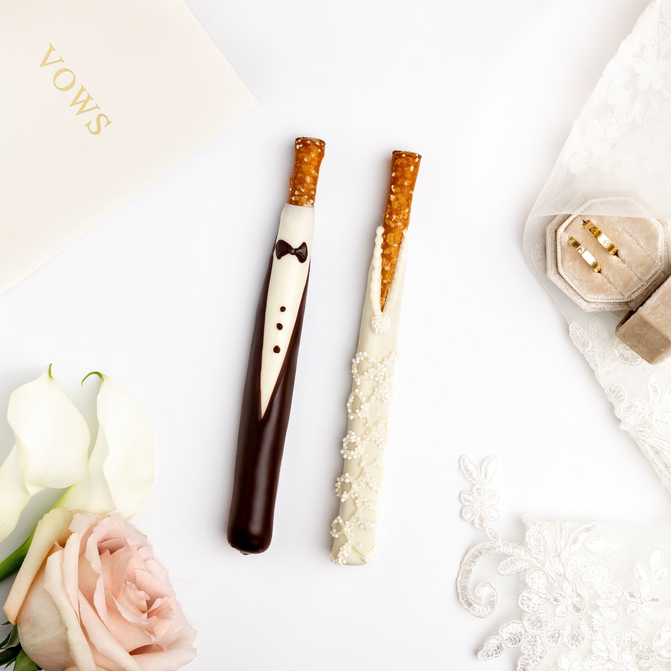 Bride and Groom Pretzel Rods – Enjou Chocolat